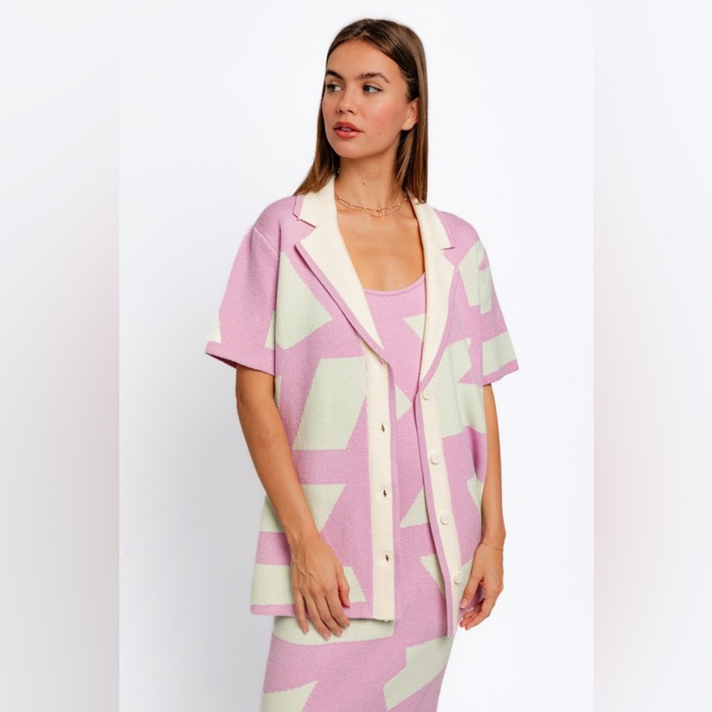 NWT Le Lis Pink and Cream Geometric Sweater